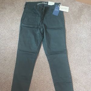 NWT: Green pants by Universal Thread
